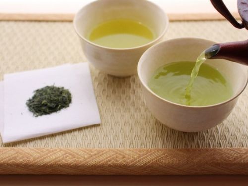 外壁塗装中のお茶出しは必要？職人への差し入れや対応について